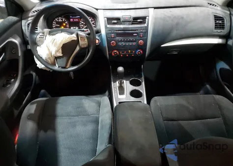 2015 Nissan Altima 2.5 z USA, uszkodzony, nr VIN 1N4AL3AP3FC224448